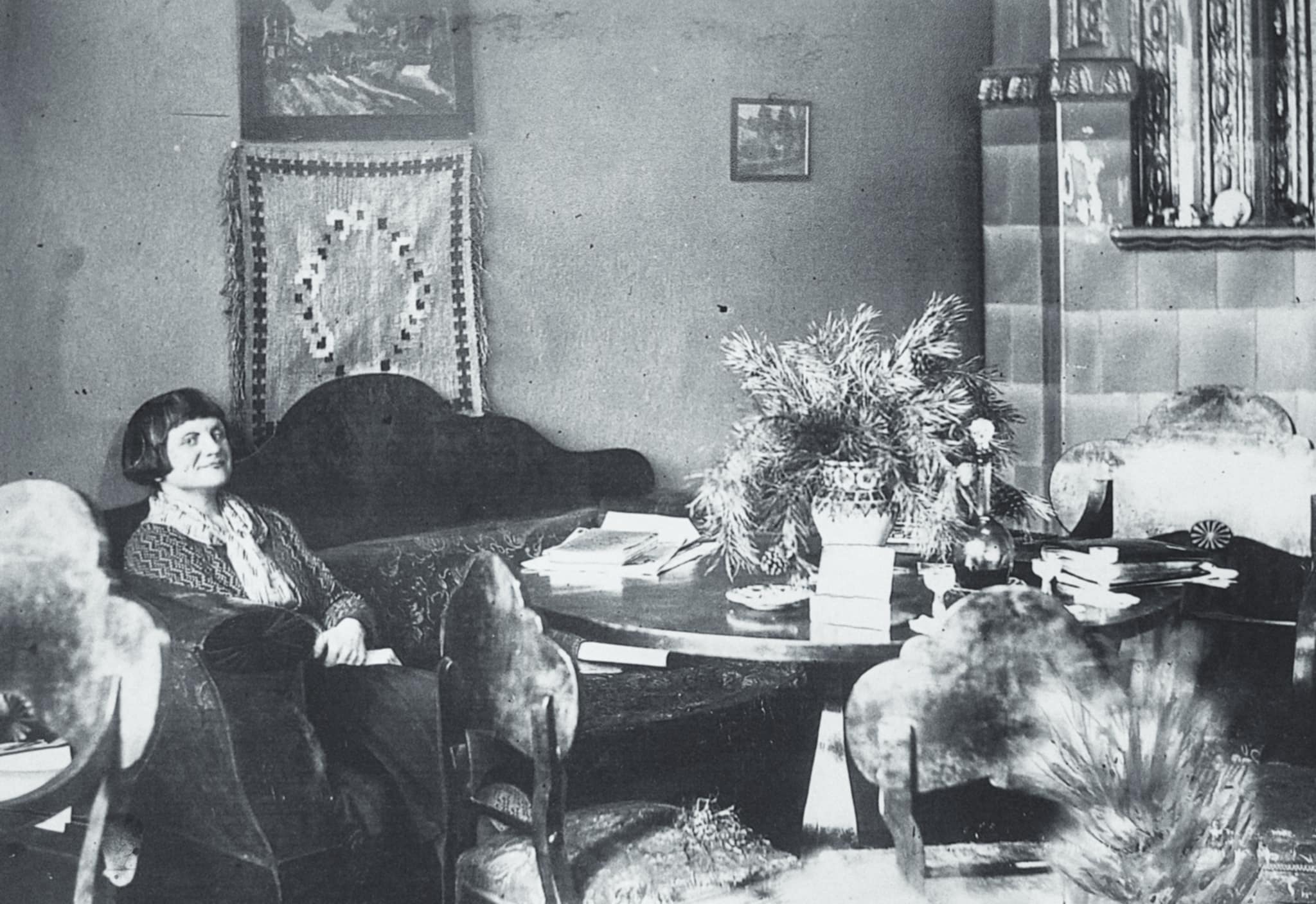 zdj�cie M.D�browskiej w swoim mieszkaniu. zdj�cie ze strony fb muzeum Marii D�browskiej